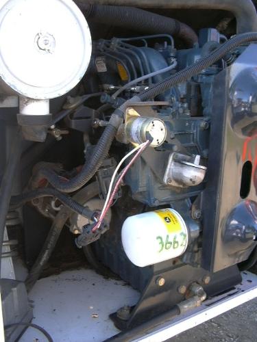bobcat%20743b%20engine%20lt%20side.jpg