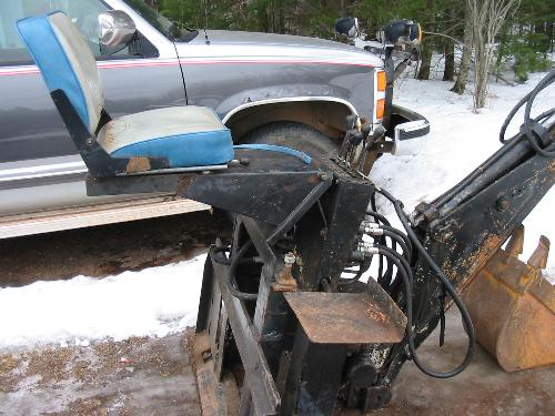 3 pt link mount for backhoe Davis seat.JPG