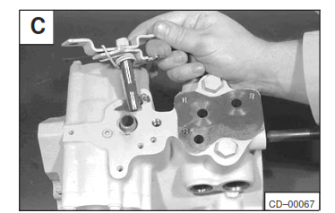 853 Sunstrand Hydrostatic Pump Control Arm and Spool Assy.PNG