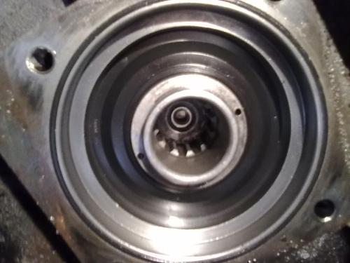 drive motor pics taggarsind right drive motorseal.jpg