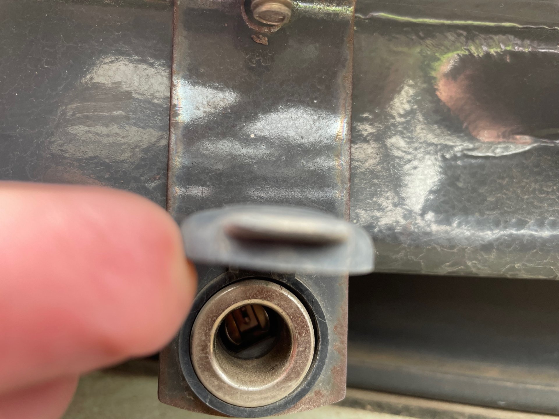 ls170 plug.jpg