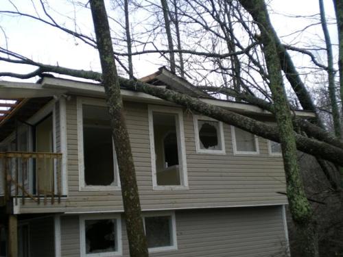 Tennessee Tornado Pictures Pinewood 022 (Small).jpg